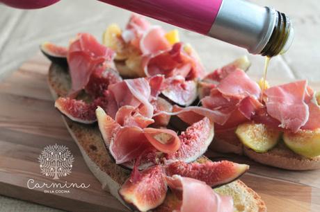 TOSTA DE HIGOS CON JAMÓN Y #AOVE TOSTA DE HIGOS CON JAMÓN Y #AOVE