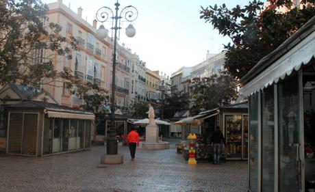 Pateando la ciudad de Cádiz plaza-flores