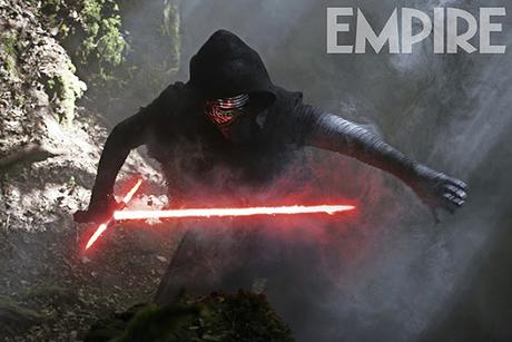 “STAR WARS: EL DESPERTAR DE LA FUERZA”: KYLO REN Y SU ESPADA LASER EN UNA NUEVA IMAGEN POR CORTESÍA DE EMPIRE