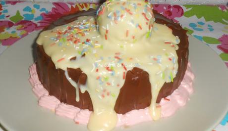 Torta con cucurucho de helado Torta con cucurucho de helado