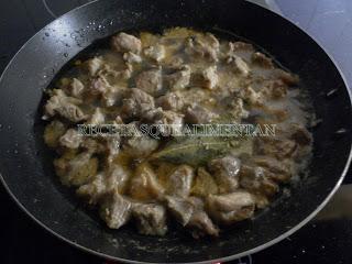 TORTILLA ESPAÑOLA CON CARNE DE CERDO FRITA