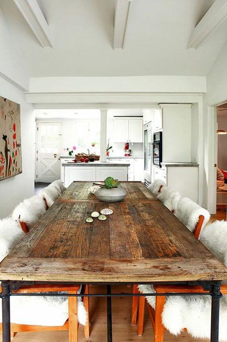 Mesa con puerta antigua. ¡Original lo mires como lo mires! Mesa con puerta antigua. ¡Original lo mires como lo mires!