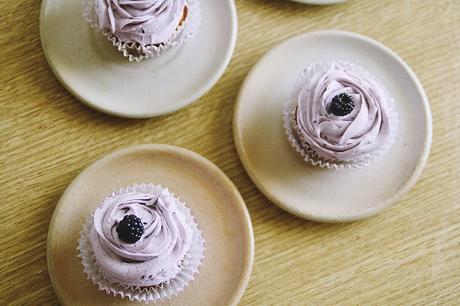 Receta: Cupcakes de mora silvestre