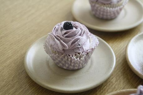 Receta: Cupcakes de mora silvestre