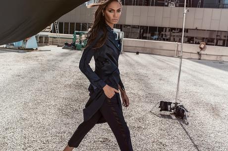 Joan Smalls lo da todo para Bazaar Australia Joan Smalls lo da todo para Bazaar Australia