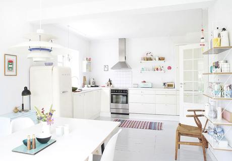 Una casa danesa llena de colores pastel, smeg y muchísimas ideas!
