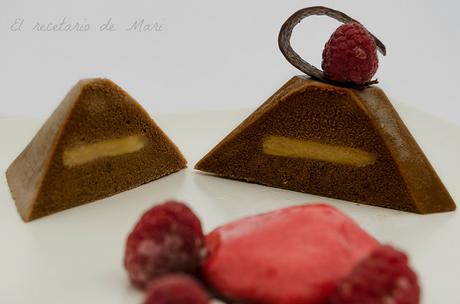 Pirámide de chocolate con interior de toffe 2