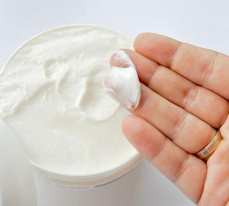 2 CREMAS CORPORALES MUY RECOMENDABLES. 2 CREMAS CORPORALES MUY RECOMENDABLES.