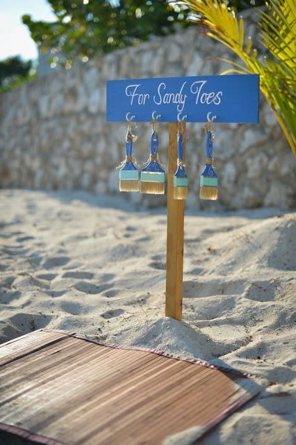 My Wedding Inspiration: pinceles personalizados para las bodas en la arena de la playa