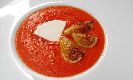 Salmorejo de Pimientos Rojos, Queso de Cabra e Higos