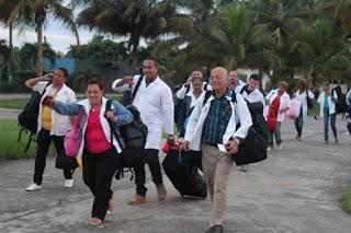 Mano solidaria de los cubanos hacia Dominica tras devastadora tormenta Erika [+ video]