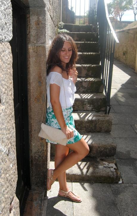 Off the shoulder Off the shoulder