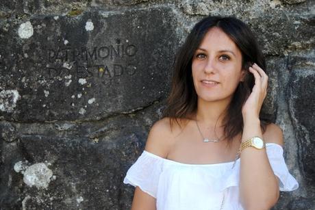 Off the shoulder Off the shoulder