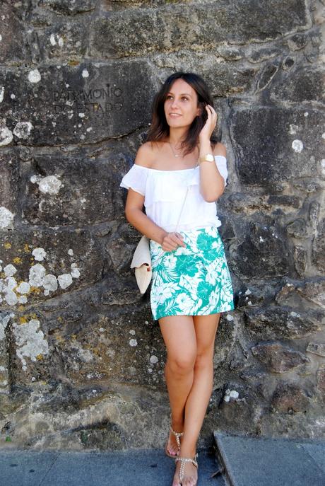 Off the shoulder Off the shoulder