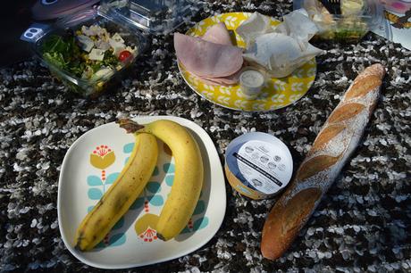 UN PICNIC IMPROVISADO... UN PICNIC IMPROVISADO...