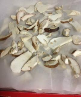 TAGLIATELLE CON SALSA DE CEPS Y NUECES TAGLIATELLE CON SALSA DE CEPS Y NUECES