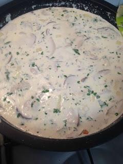 TAGLIATELLE CON SALSA DE CEPS Y NUECES TAGLIATELLE CON SALSA DE CEPS Y NUECES