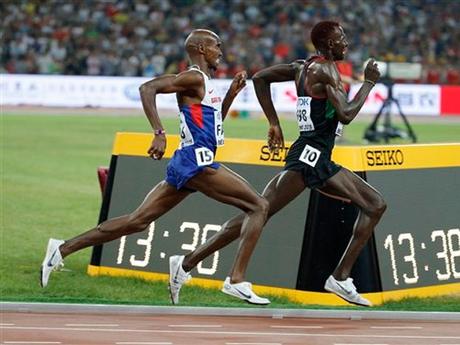 Mo Farah Cada ves mas Grosso, paró a tomar agua y después... Mo Farah Cada ves mas Grosso, paró a tomar agua y después...