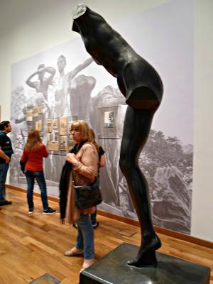 Aventuras y desventuras de una visita al Centro Cultural Kirchner. Aventuras y desventuras de una visita al Centro Cultural Kirchner.