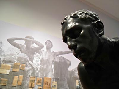 Aventuras y desventuras de una visita al Centro Cultural Kirchner. Aventuras y desventuras de una visita al Centro Cultural Kirchner.