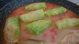 ROLLITOS DE COL RELLENOS DE CARNE ESTILO JAPONÉS (El viaje de Chihiro) ROLLITOS DE COL RELLENOS DE CARNE ESTILO JAPONÉS (El viaje de Chihiro)