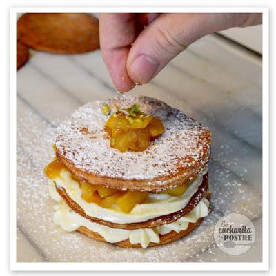 MILHOJAS DE CREMA, MELOCOTÓN Y MANZANA / CUSTARD CREAM, PEACH AND APPLE MILLEFEUILLE