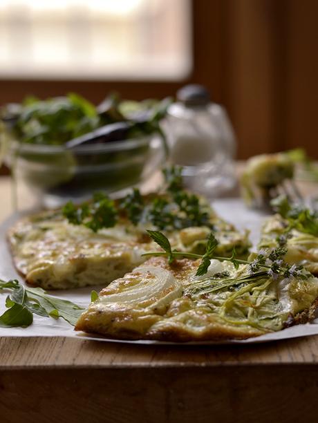 FRITTATA DE CALABACÍN, CEBOLLA Y QUESO FETA FRITTATA DE CALABACÍN, CEBOLLA Y QUESO FETA