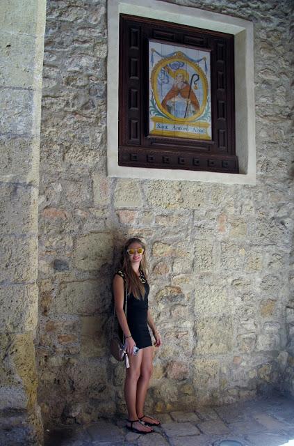 Vestido negro print frutal de Kling Vestido negro print frutal de Kling