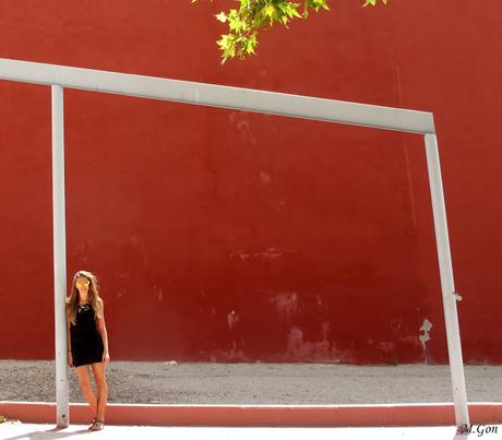 Vestido negro print frutal de Kling Vestido negro print frutal de Kling