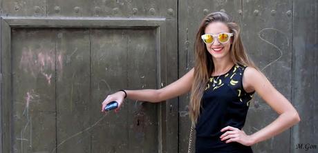 Vestido negro print frutal de Kling Vestido negro print frutal de Kling