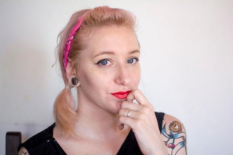 Sacate el pelo de la cara. peinados-pin-up-pelo-corto-bandana-verano-fresco