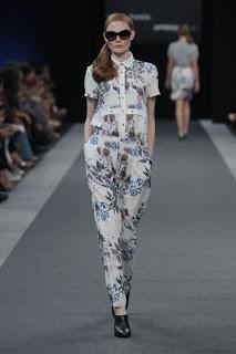 Yono Taola presenta su nueva colección en MFShow Women SS16 Yono Taola presenta su nueva colección en MFShow Women SS16