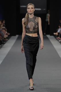 Yono Taola presenta su nueva colección en MFShow Women SS16 Yono Taola presenta su nueva colección en MFShow Women SS16