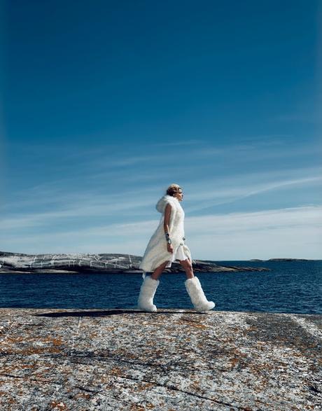 Lily Donaldson es una la Reina Nórdica de Vogue Japón