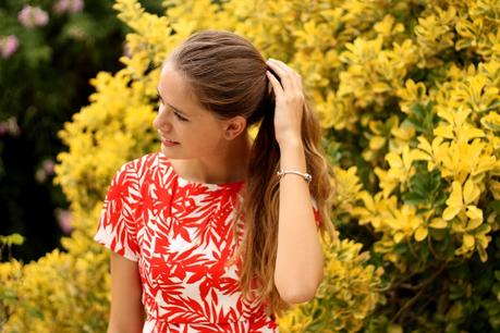 ¡Buenos días!Hoy os enseño un look junto a una blogger de... ¡Buenos días!Hoy os enseño un look junto a una blogger de...