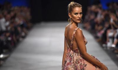 Alba Carrillo vuelve a las pasarelas un año después Alba Carrillo vuelve a las pasarelas un año después