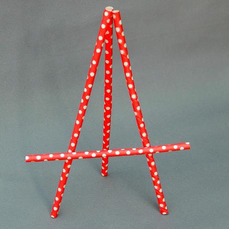 Atril DIY en cinco minutos. Atril DIY en cinco minutos.