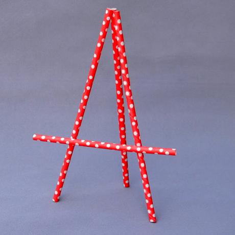 Atril DIY en cinco minutos. Atril DIY en cinco minutos.