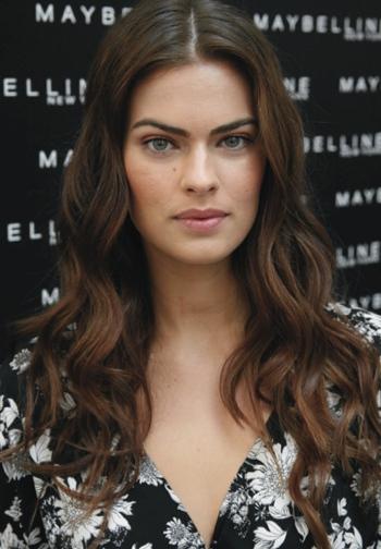 Maybelline NY Maquillador de los Desfiles de la Segunda Jornada de Madrid Fashion Show Maybelline NY Maquillador de los Desfiles de la Segunda Jornada de Madrid Fashion Show