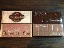 semi sweet chocolate bar Too Faced envase exterior de las paletas