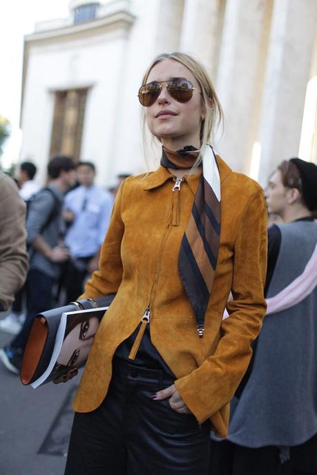 Silk Tie Scarf, el accesorio de este otoño f83afcffe5066f05106fcbf9ab839d6d