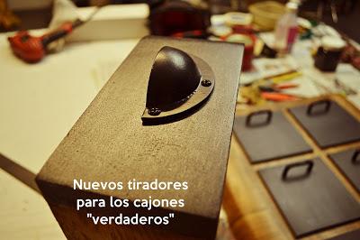 Paso a paso: cómo hicimos un mueble industrial usando dos mesas de luz Paso a paso: cómo hicimos un mueble industrial usando dos mesas de luz