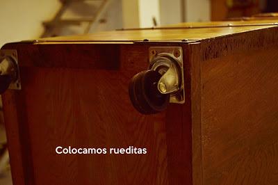 Paso a paso: cómo hicimos un mueble industrial usando dos mesas de luz Paso a paso: cómo hicimos un mueble industrial usando dos mesas de luz