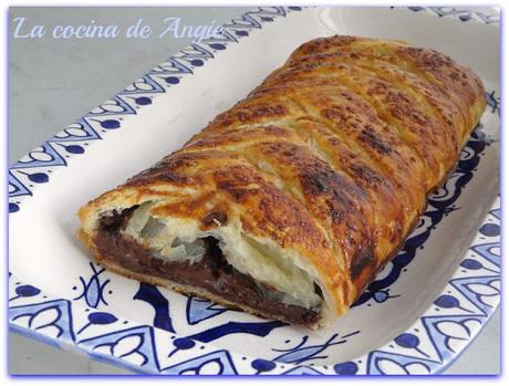 TRENZA DE HOJALDRE Y CHOCOLATE TRENZA DE HOJALDRE Y CHOCOLATE