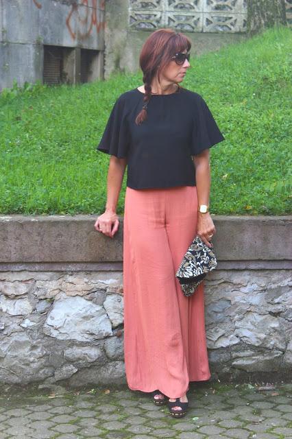 MIS LOOKS - NEGRO Y CALDERA MIS LOOKS - NEGRO Y CALDERA