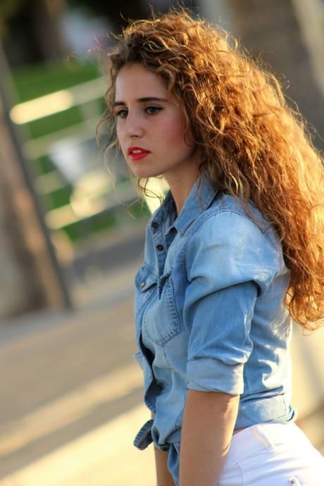 Camisa vaquera anudada Camisa vaquera anudada