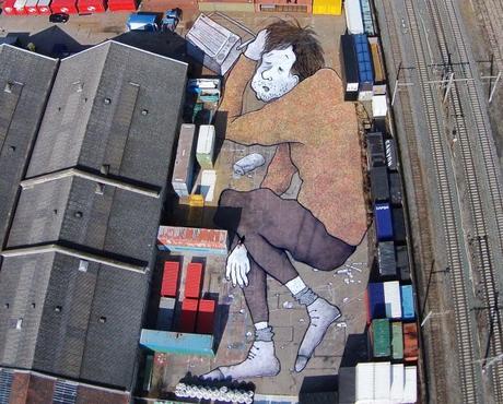 Arte urbano. Enormes dibujos de personas durmiendo