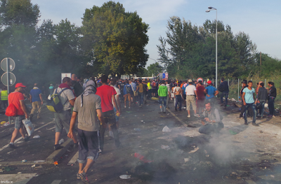 Graves disturbios en la frontera de Röszke