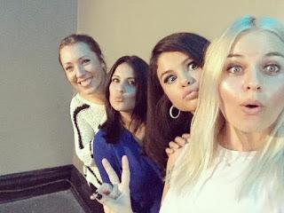 Selena Gomez actuando ayer en #REVIVALevent Selena Gomez actuando ayer en #REVIVALevent