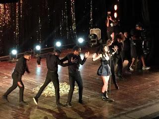 Selena Gomez actuando ayer en #REVIVALevent Selena Gomez actuando ayer en #REVIVALevent